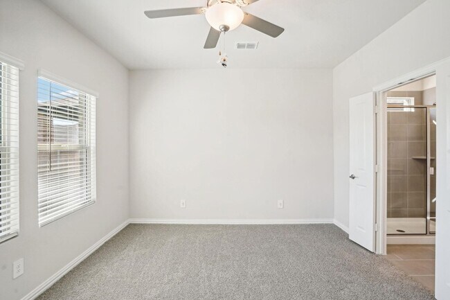 Building Photo - 4012 Sandstone Dr