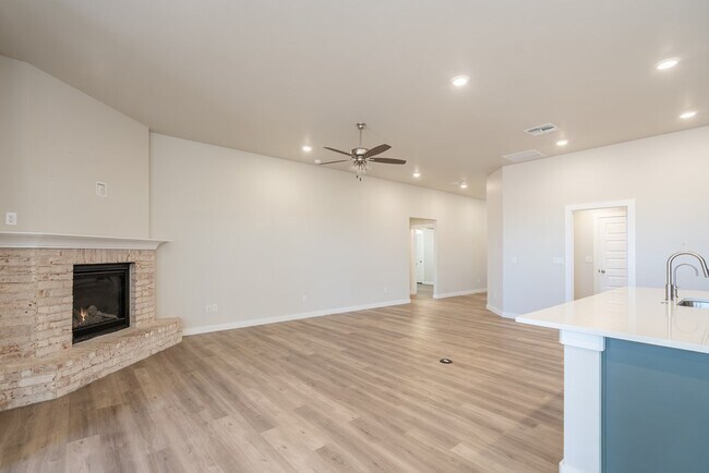 Building Photo - 5905 Settler Ave