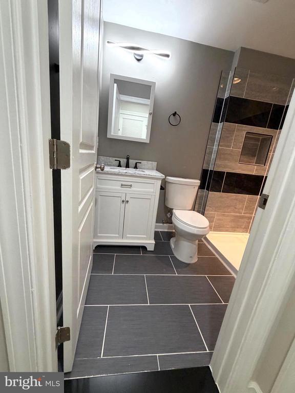 Building Photo - 7704 Water St