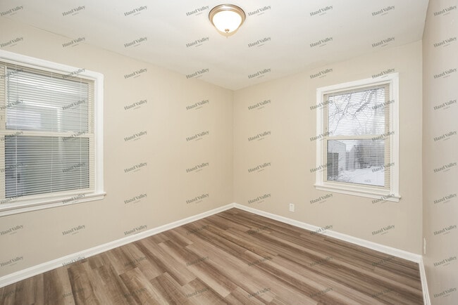 Building Photo - 5910 Turney Rd