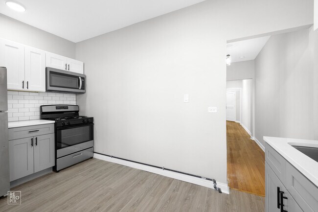 Building Photo - 2826 E 76th Pl Chicago, IL 60649