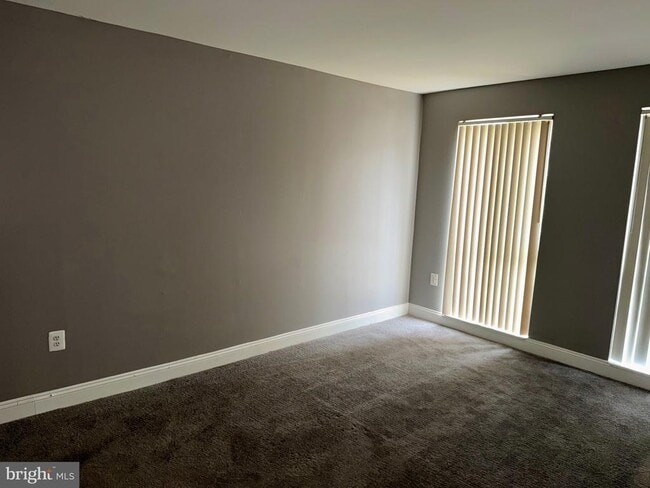 Building Photo - 5215 Newton St