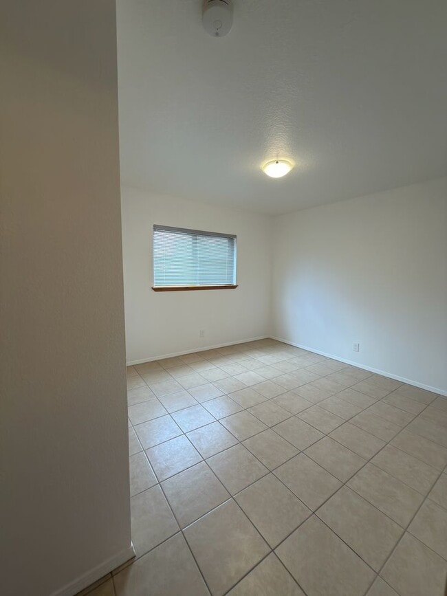 Building Photo - 1307 Rufina Ln