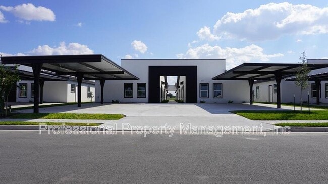 Building Photo - 2813 Bravo Rd