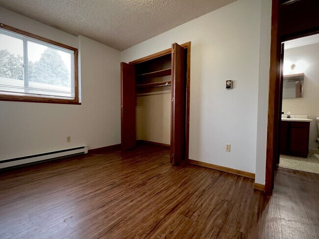 Building Photo - Chester Estates