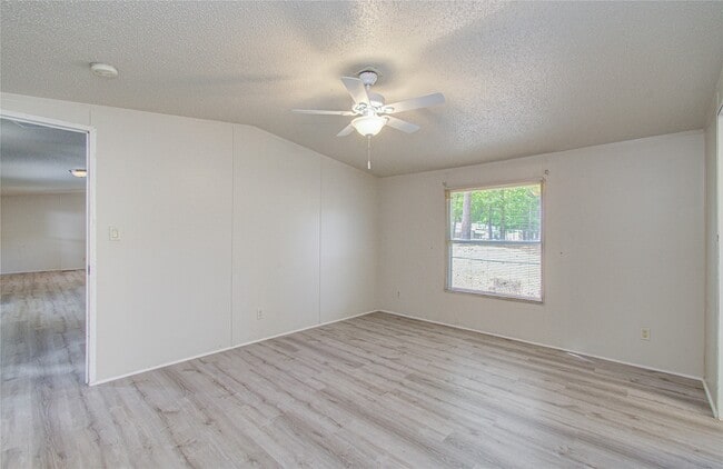 Building Photo - 13704 Lookout Ct