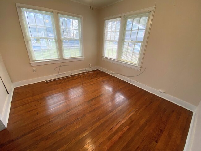 Building Photo - 2 bedroom home in Iowa, LA