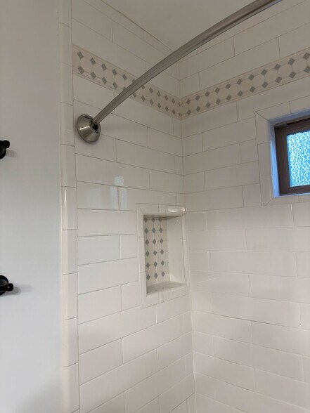 Building Photo - 4125 W Toluca Lake Ave