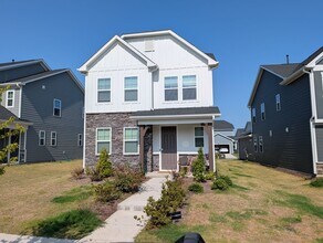 Building Photo - 332 Canyon Spring Trl