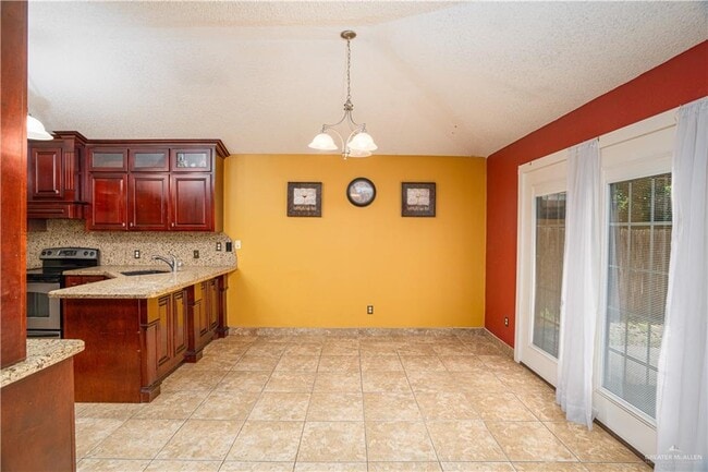 Building Photo - 1801 Crown Pointe Blvd