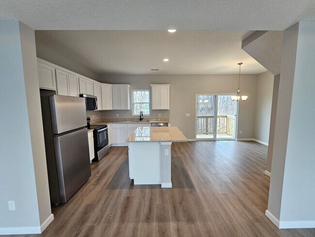 Building Photo - SIERRA TANGO CREEK RIDGE, LLC