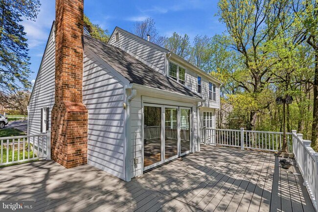 Building Photo - 1646 Stowe Rd