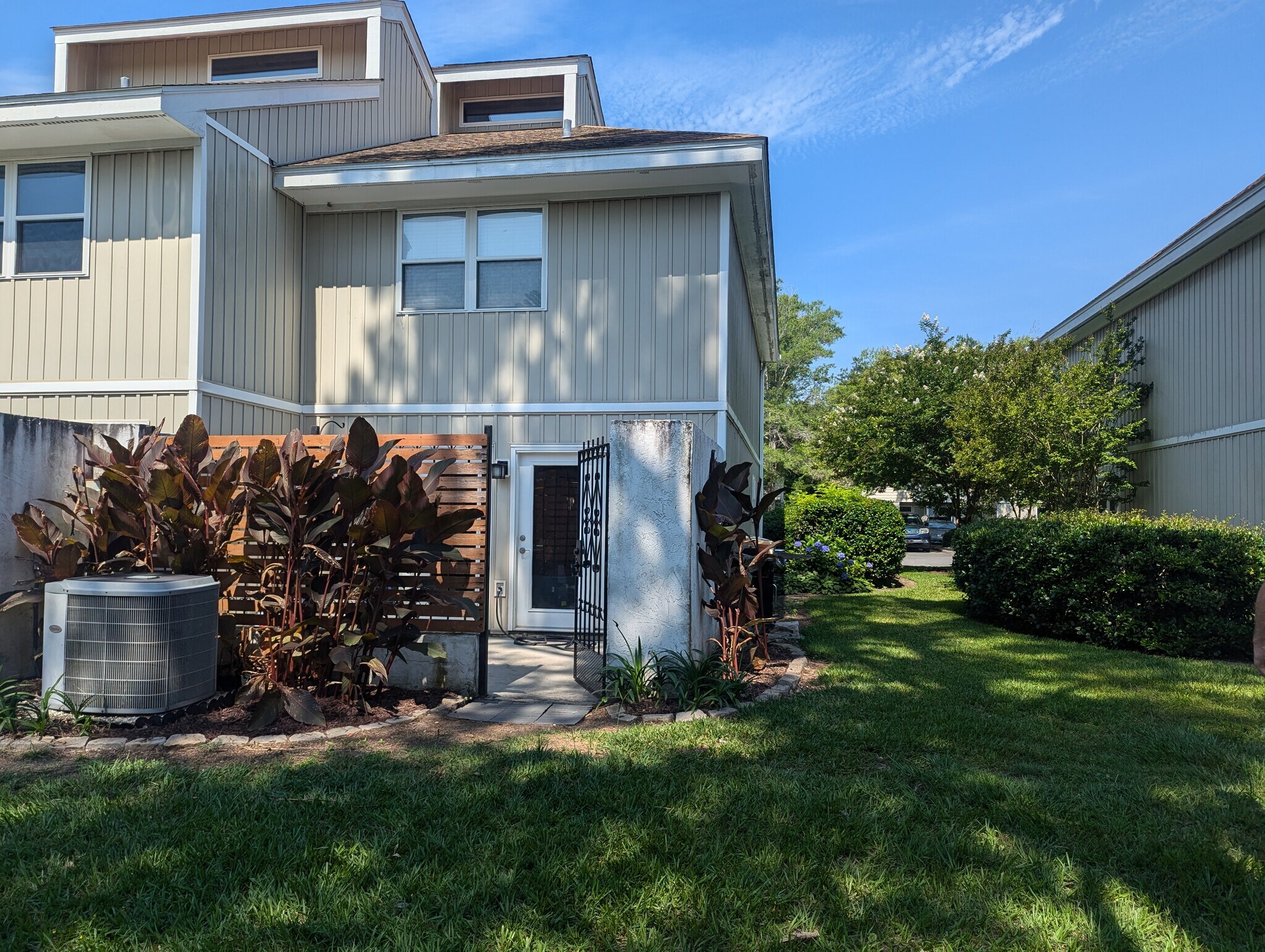 Building Photo - 4178 Spirea Dr