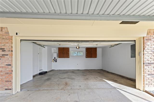 Building Photo - 3622 Douglas Dr