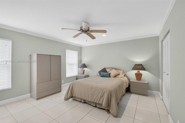 Building Photo - 3810 Rowena Cir