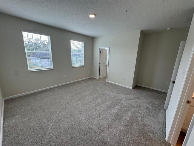 Building Photo - 354 Lady Palm St