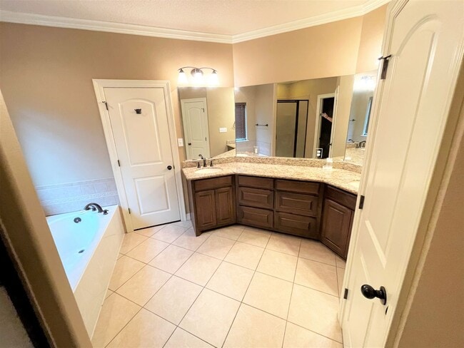 Building Photo - 3699 Canyon Ln