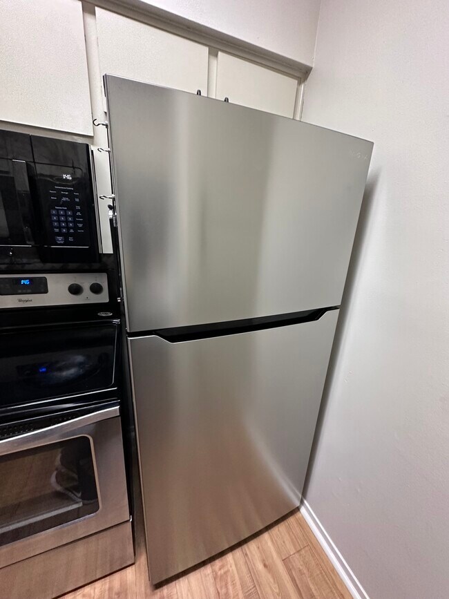 Kitchen - 2905 Swisher St