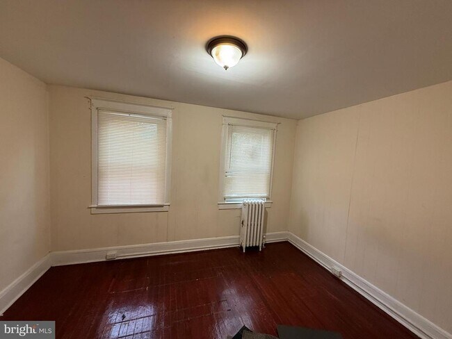 Building Photo - 3309 Brighton St