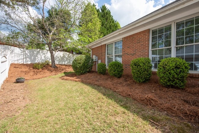 Building Photo - 1613 Over Cup Cir