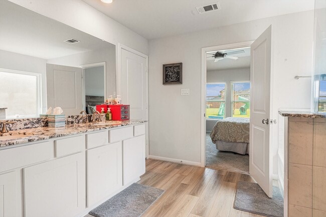 Building Photo - 2513 Malibu Gln Dr