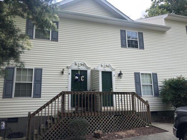 Primary Photo - 1129 Miller Dr