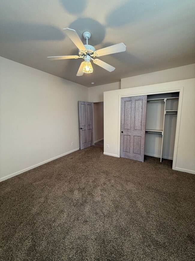 Building Photo - 1903 Coyote Ridge Dr