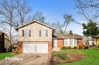 Building Photo - 9916 Parkhill St