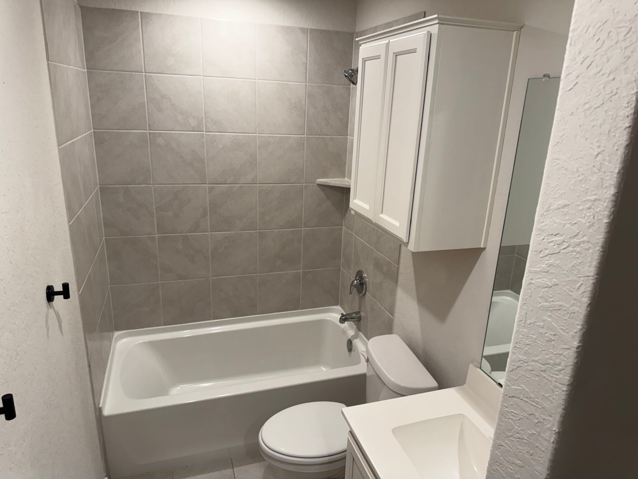 Building Photo - 380 Huntsman Way