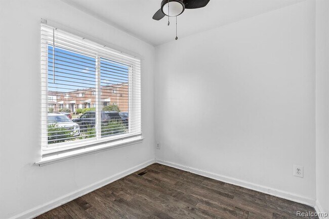 Building Photo - 534 St Maron Pl