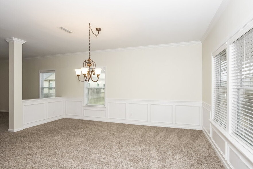 Building Photo - 14416 Lake Crossing Dr