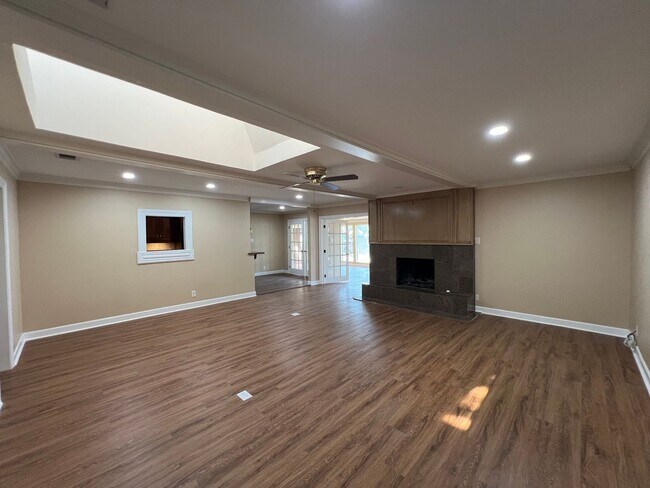Building Photo - Shelmar Drive