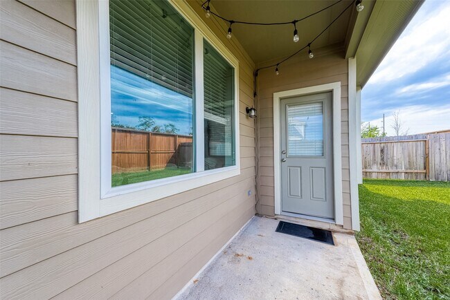 Building Photo - 1317 Mount Bassie Trl