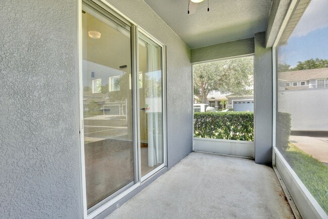 Building Photo - Elegant 3/3 Spacious Townhome with a 2 Car...