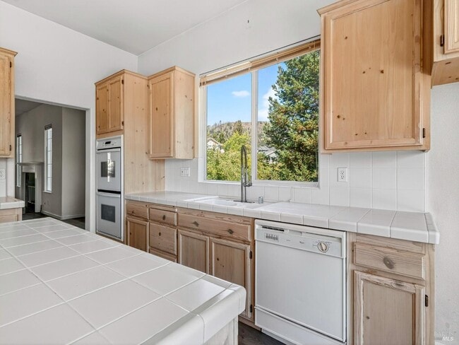 Building Photo - 5794 Owl Hill Ave