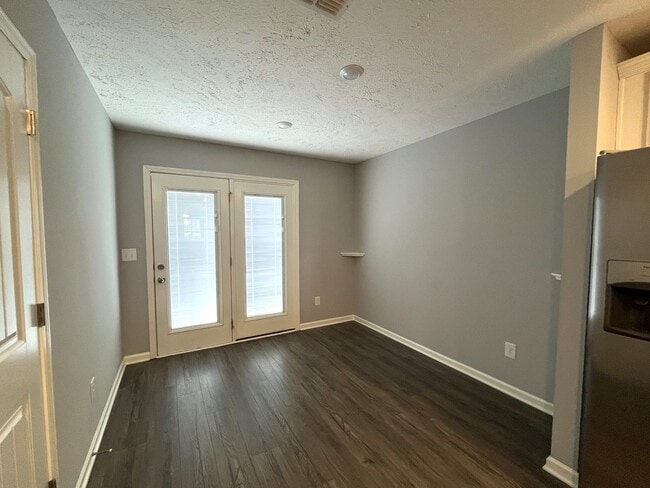 Building Photo - Immaculate 3 Bedroom 3 Bath Townhome in Smyrna!