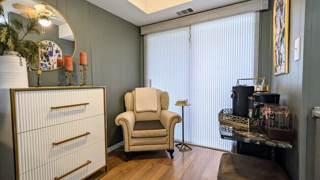 Building Photo - 64 Michigan Ct