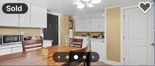 Building Photo - 717 4th St