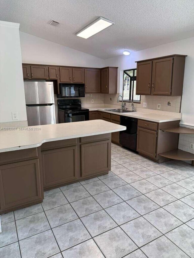Building Photo - 7403 Winter Garden Pkwy