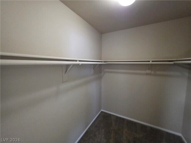 Building Photo - 1745 Mt Hood St