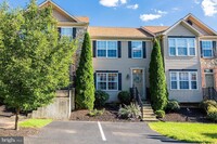 Building Photo - Coming Soon! 2 Bedroom Condo Home with Den...