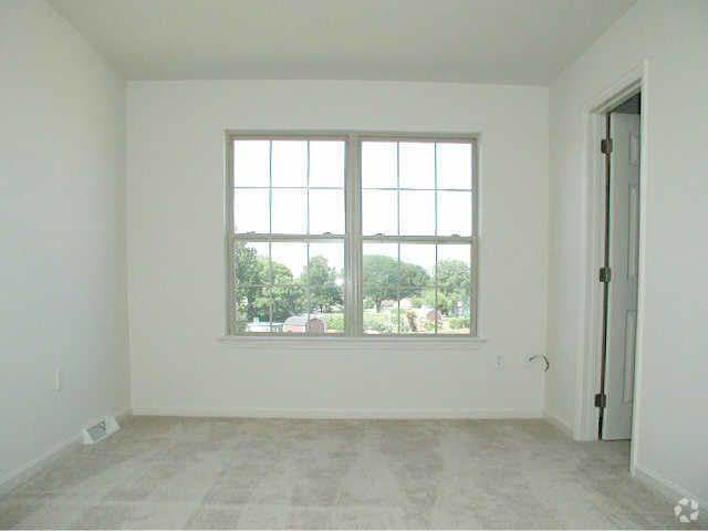 Building Photo - 1835 Bradfield Dr