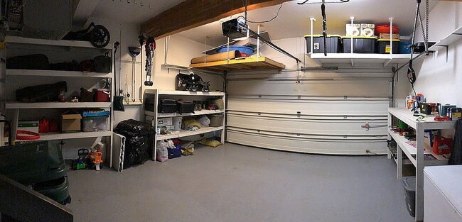 Building Photo - 3-Bed, 2-Bath Retreat in Scenic Eagle River, AK!"