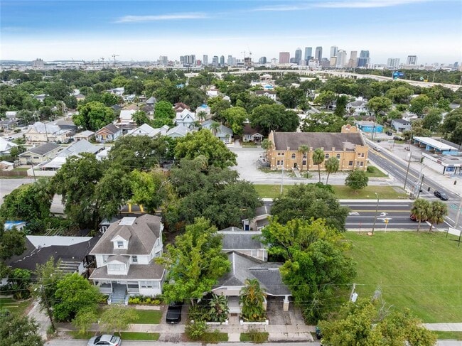 Building Photo - 905 E 22nd Ave.