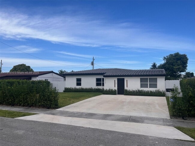 Primary Photo - 18361 NE 20th Pl