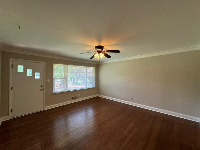Building Photo - 5005 Lower Roswell Rd