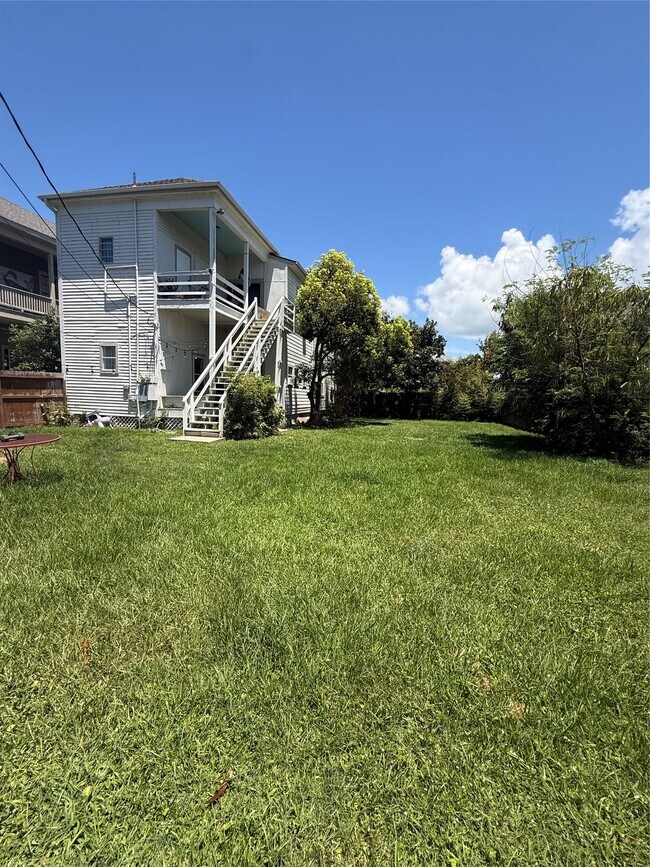 Building Photo - 2121 Avenue K
