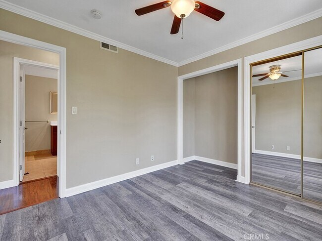 Building Photo - 34801 Calle Del Sol