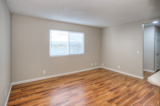 Building Photo - Greenwood Estates has an Excellent 2 Bedroom, 1.5 Bath Townhouse with a Backyard and Garage!