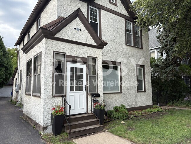 Building Photo - 708 Randolph Ave